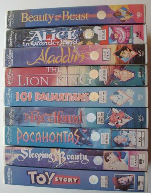 VHS tapes x 9 Walt Disney classics