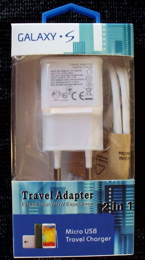 Samsung Cellphone Charger + Usb cable