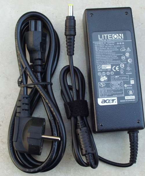 Acer Laptop Chargers 19V 4.74A 90W