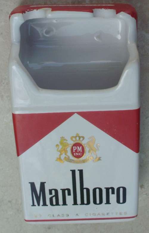 Ashtray - Marlboro boxed