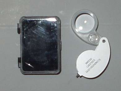 Loupe with led light.