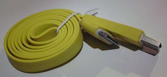 Cable usb to iphone yellow.