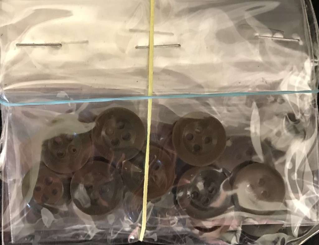 Buttons - Haberdashery - Mixed Lot - 500