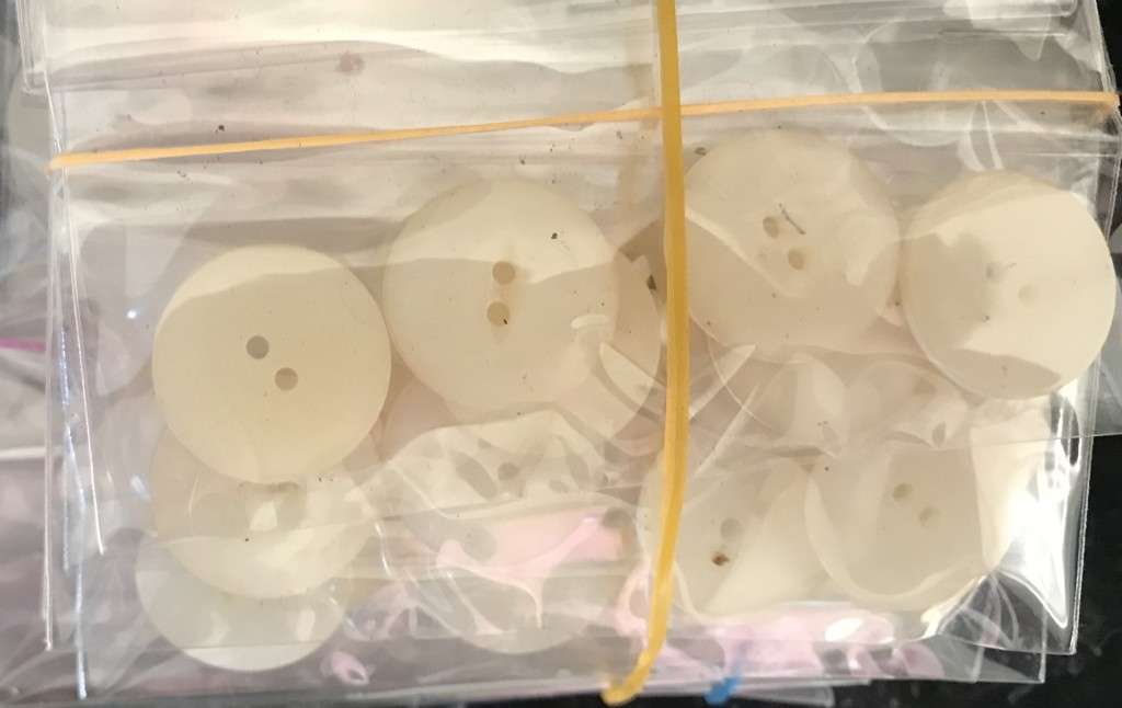 Buttons - Haberdashery - Mixed Lot - 500