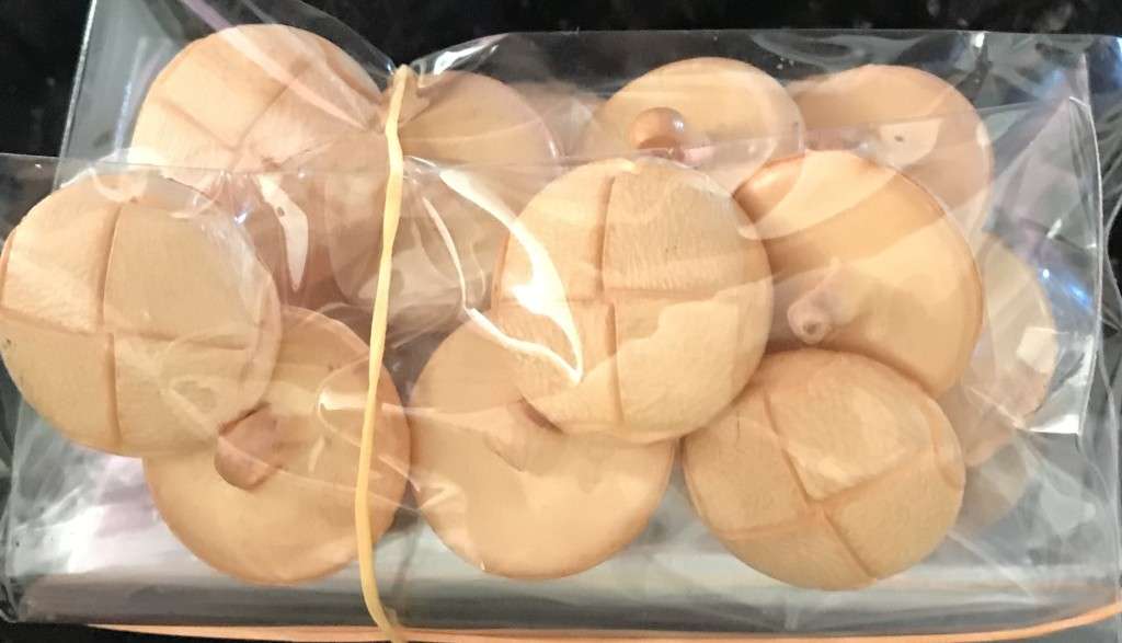 Buttons - Haberdashery - Mixed Lot - 500