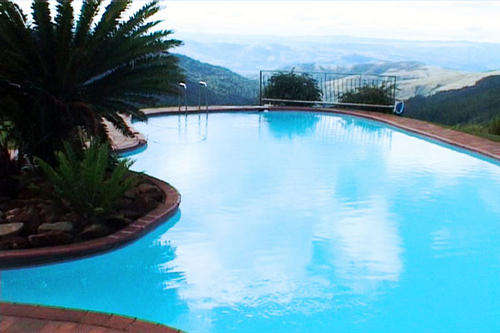 SUNTIDE QUNU LODGE - DRAKENSBERG - 10 FEB TILL 13 FEB