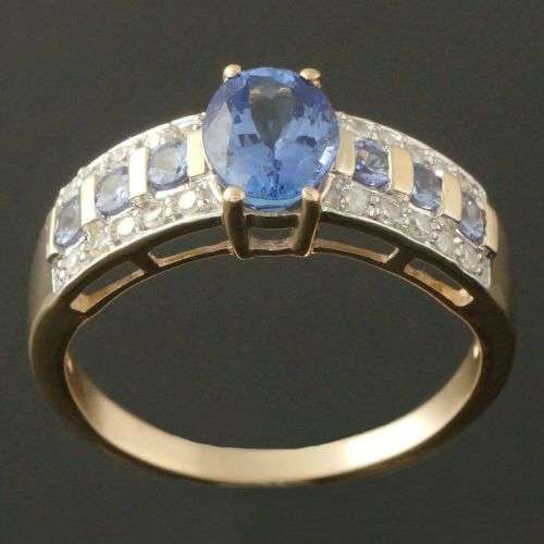 `VALENTINE SPECIAL` EXCUISITE LUXURIOUS SOLID 10K YELLOW GOLD TANZANITE and DIAMOND RING