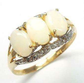 STUNNING 9CT SOLID YELLOW GOLD NATURAL OVAL OPAL and DIAMOND RING