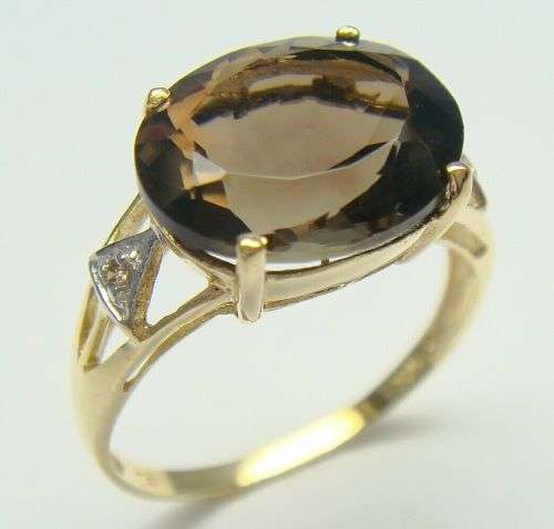 STUNNING 9CT SOLID YELLOW GOLD NATURAL SMOKY TOPAZ and DIAMOND RING (INVEST NOW IN GOLD)