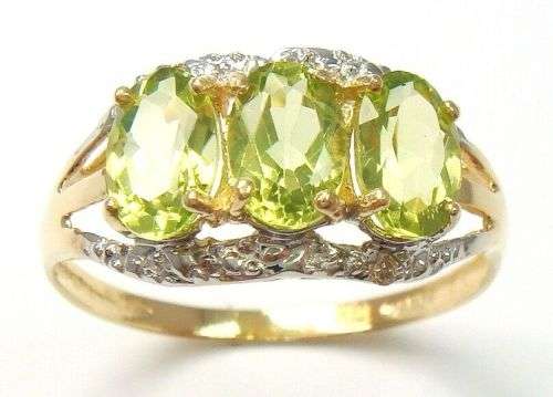 STUNNING 9CT SOLID YELLOW GOLD NATURAL PERIDOT and DIAMOND RING Reserved for difranz (INVEST IN GOLD