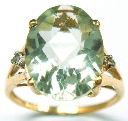 STUNNING 9CT SOLID YELLOW GOLD NATURAL GREEN AMETHYST and DIAMOND RING (INVEST NOW IN GOLD)