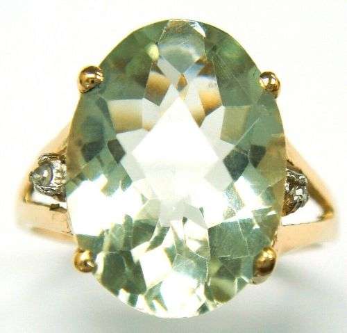STUNNING 9CT SOLID YELLOW GOLD NATURAL GREEN AMETHYST and DIAMOND RING (INVEST NOW IN GOLD)