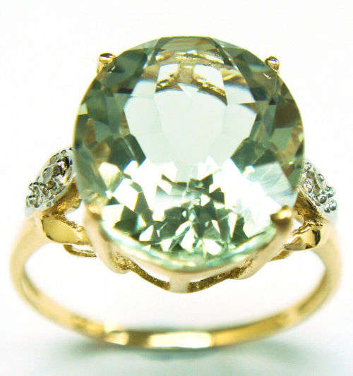STUNNING 9CT SOLID YELLOW GOLD NATURAL GREEN AMETHYST and DIAMOND RING (INVEST NOW IN GOLD)