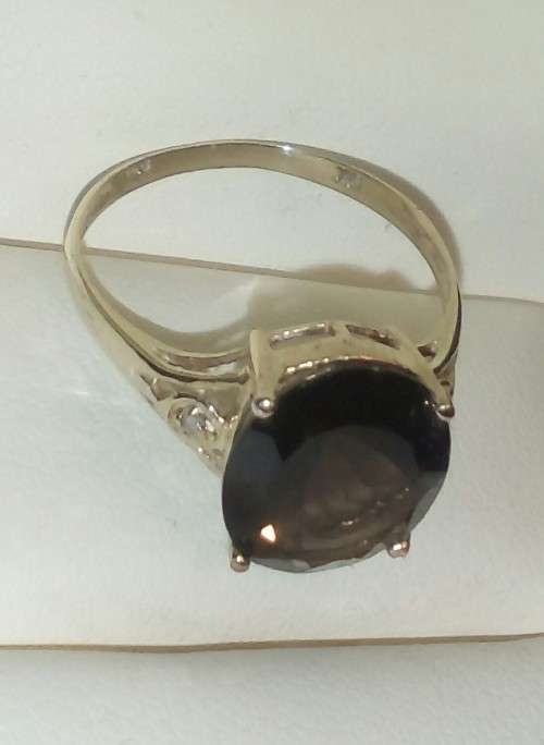 STUNNING 9CT SOLID YELLOW GOLD NATURAL SMOKY TOPAZ and DIAMOND RING (INVEST NOW IN GOLD)