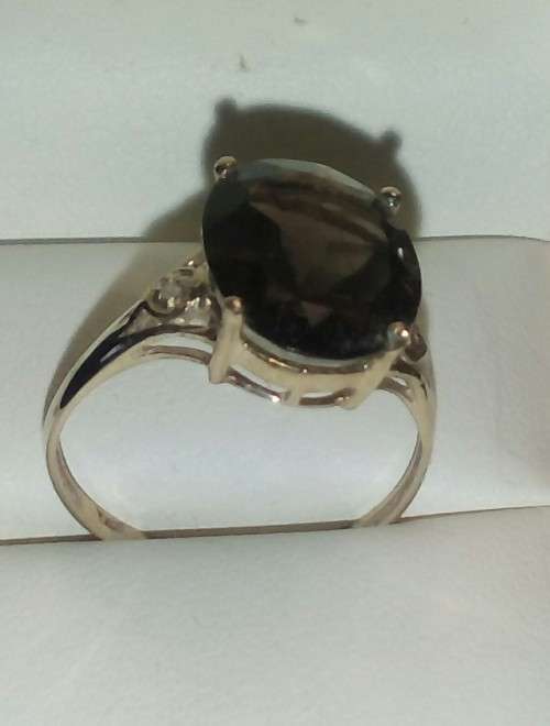 STUNNING 9CT SOLID YELLOW GOLD NATURAL SMOKY TOPAZ and DIAMOND RING (INVEST NOW IN GOLD)