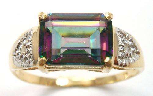 BEAUTIFUL 9CT YELLOW GOLD OCTAGON MYSTIC TOPAZ & DIAMOND RING