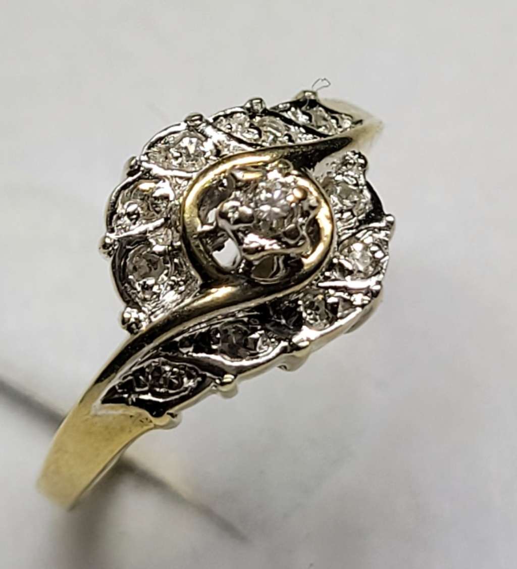 BRILLIANT SOLID 9CT YELLOW GOLD DIAMOND RING