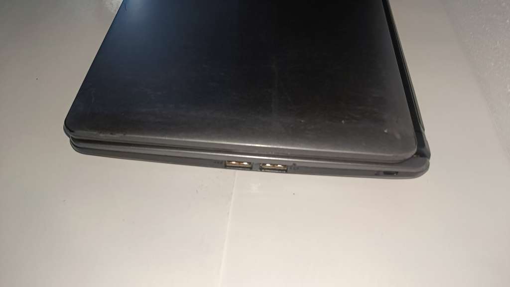 Packard Bell EasyNote Touch screen Laptop