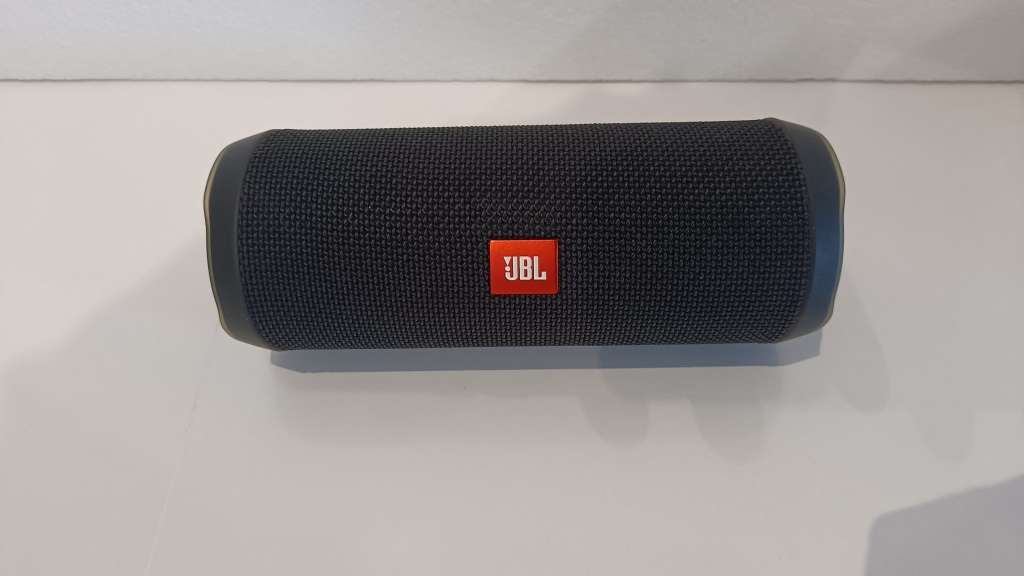 JBL Flip 4 (original)