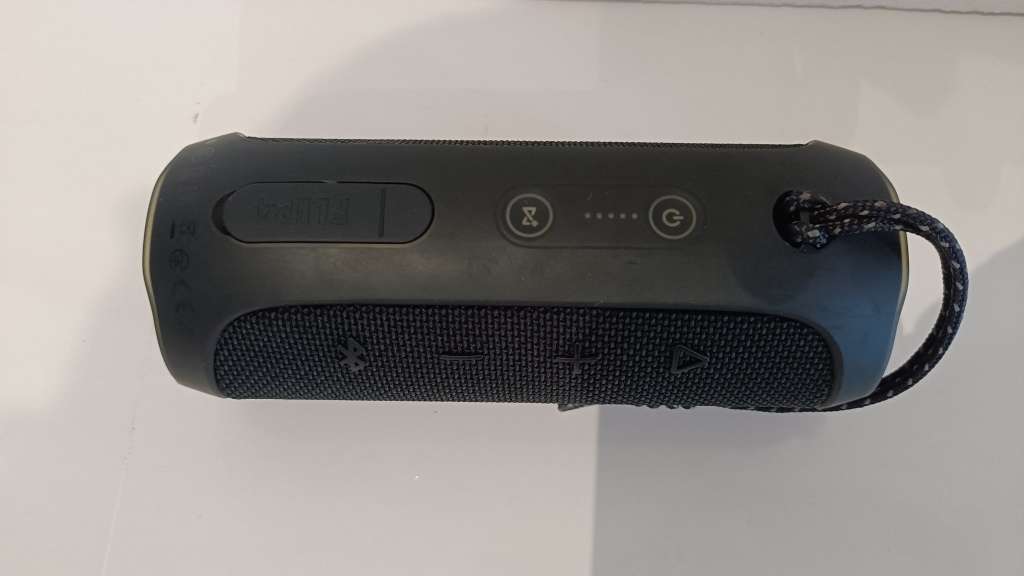 JBL Flip 4 (original)