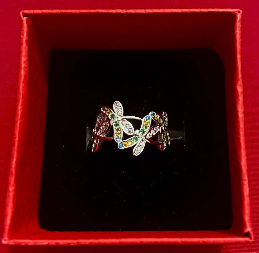 BRAND NEW - Stunning Sterling Silver Dragonfly Zirconia Ring