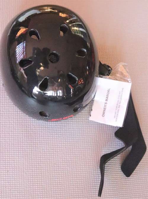 In-Line Skate Set - Adjustable SK8R - Includes accessories - UK 11-1 - Imported from UK