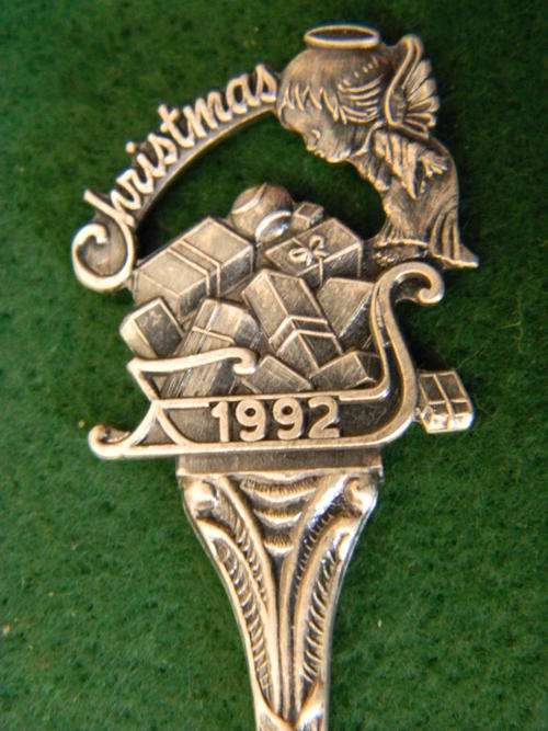 Stunning souvenir silver Christmas spoon 1992 (peace for SA)