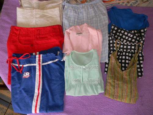 9 Pieces of women clothing size 32, shorts,summer jackets,tops and 3/4 pants.Postage R50.00
