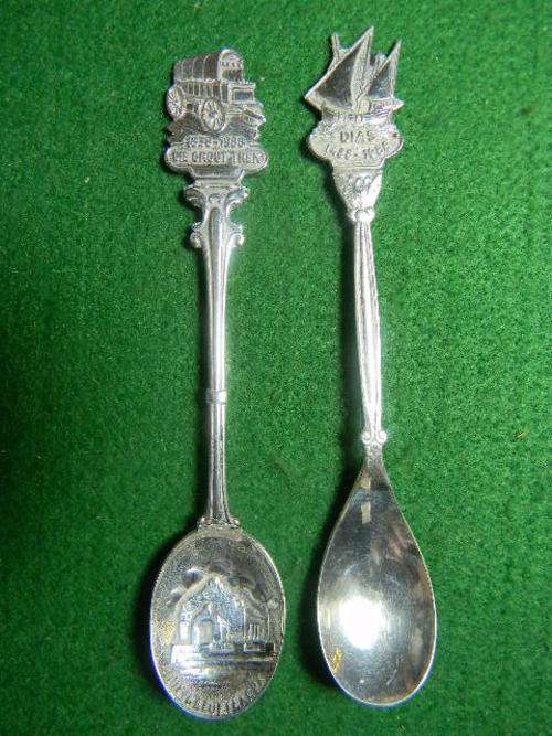 Stunning silver spoon  Dias 1488-1988. (90)  In excellent condition.
