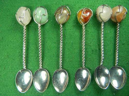 6 Small Gemstone antique spoons in Silver Plated (in good condition)