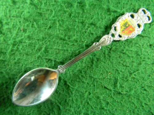 Geneve silver plated spoon in excellent condition