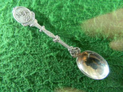 R.S.A. 1961-1986 Niekerk 90 silver in good condition