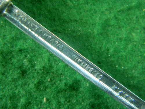 Face off on dog in silver plated good condition