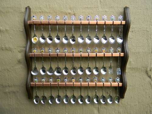 36 Souvenir spoons in good condition from South africa with free rack