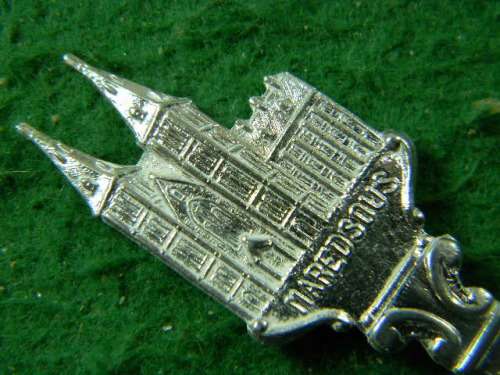 Maredsous spoon  as per pictures Silver plated Vett O in good condition