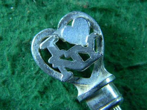 I love New York  spoon silver plated  in good condition as per pictures