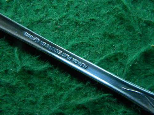 as per picture Vintage Sugar spoon  in good condition  silver plated as per pictures 154 long