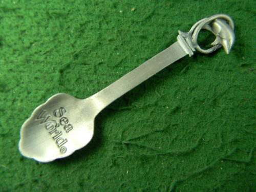 sea World Dolvin spoon  in good condition as per pictures  silver plated