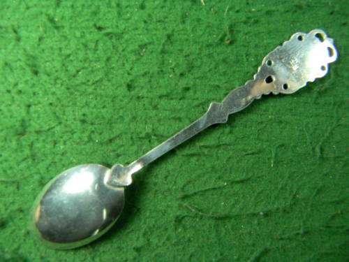 Koln Don spoon  in good condition 90  silver plated  As per pictures