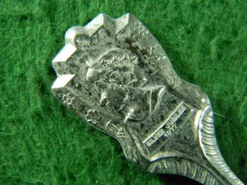 Silver Jubilee 1977 in weak condition silver plated As per pictures