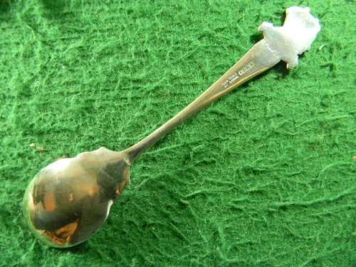 Silver j bilee1935 silver plated spoon  in good condition As per pictures