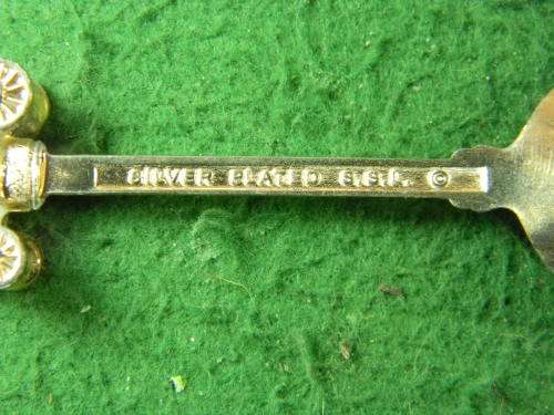 H.M. queen Elizabeth ii Golden jubilee silver plated spoon  in good condition As per pictures