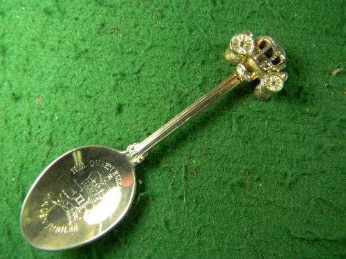H.M. queen Elizabeth ii Golden jubilee silver plated spoon  in good condition As per pictures