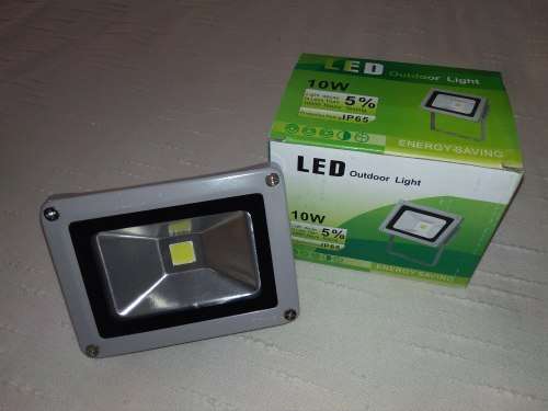 10W LED FLOODLIGHT