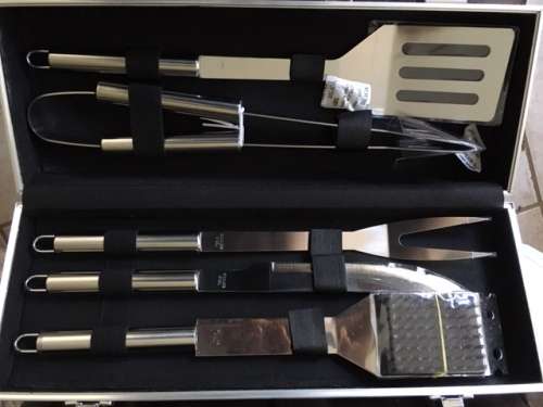 BRAAI SET IN BOX
