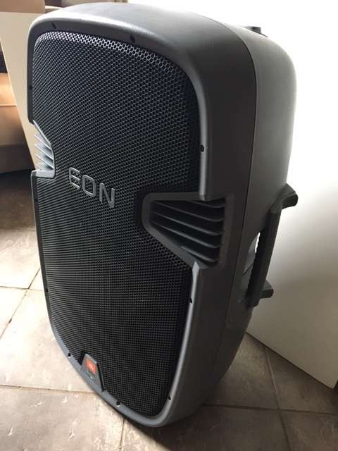 JBL EON 315 Portable 280W Self-Powered 15` Loudspeaker