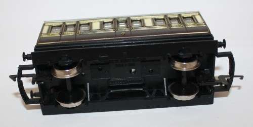 Hornby Coach-Third/First/Third.