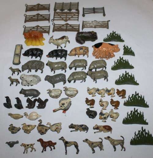 Britains Toys-Vintage-Farm Animals with Fences plus Tiny Animals and Fences-Seventy Four Pieces.