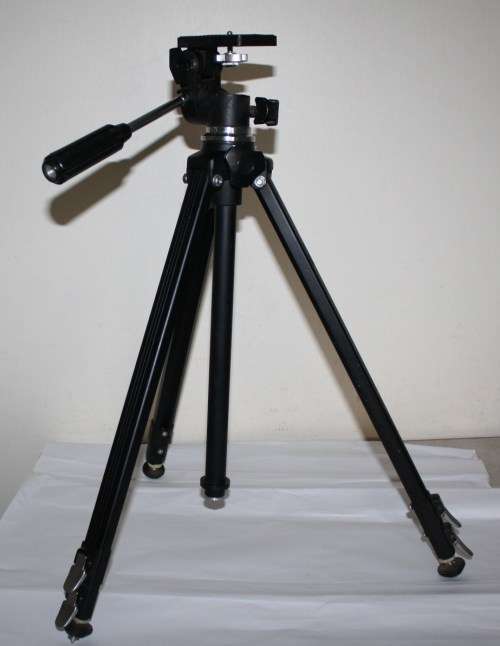 Vivitar Tripod-911-Sturdy Tripod-As per Photos