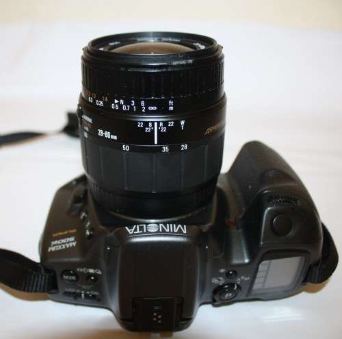 Minolta Maxxum-500si Super 35mm Camera-Sigma 28-80mm 1:3.5-5.6 Macro Lens.